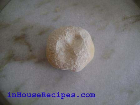 Pulao Paratha-Coat the dough with dry wheat flour